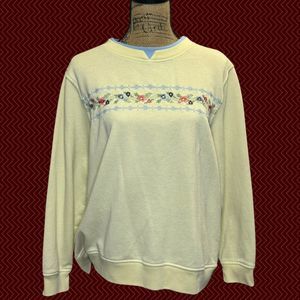 80s VINTAGE Pastel Yellow Crewneck Sweatshirt - Embroidered Flower/Vine Design
